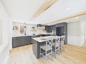 3 Rock St, Mattapoisett MA 02739