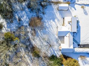 3 Rock St, Mattapoisett MA 02739