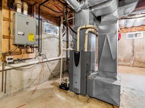 5 Valentine St 1, Boston MA 02119