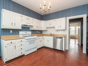 21 Green St 3, Brookline MA 02446