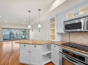 55 Brackett Pl B, Marblehead MA 01945