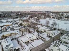 11 Fernwood St 11, North Andover MA 01845