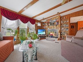 29 Pipers Way, Carver MA 02330