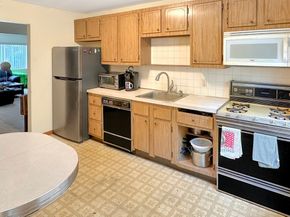 42 Bayberry Dr 1, Sharon MA 02067