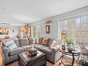 25 Green Briar Rd 25, Fitchburg MA 01420