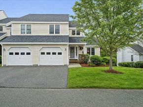 25 Green Briar Rd 25, Fitchburg MA 01420