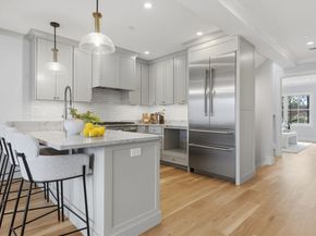 33 Chestnut St 2, Andover MA 01810