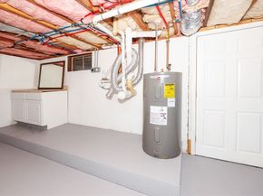 345 Cross St, Bridgewater MA 02324