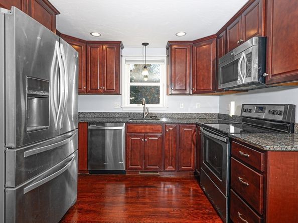 345 Cross St, Bridgewater MA 02324