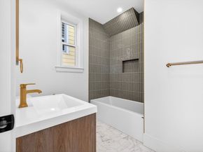 427 E 6th St 3, Boston MA 02127