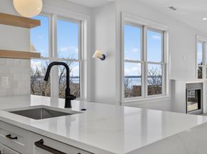 427 E 6th St 3, Boston MA 02127