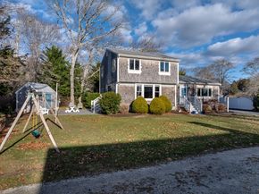 26 Mattakiset Rd, Mattapoisett MA 02739
