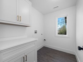 19 Laurel Hill Ln, Winchester MA 01890