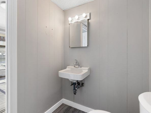 1205 Massachusetts Ave, Arlington MA 02476