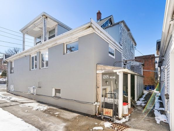 1205 Massachusetts Ave, Arlington MA 02476