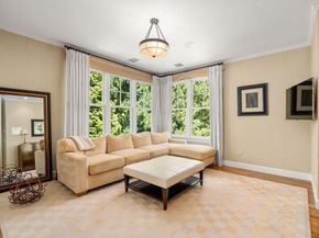 9 Stonegate Dr, Westwood MA 02090