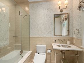 9 Stonegate Dr, Westwood MA 02090