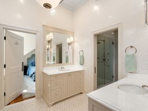 9 Stonegate Dr, Westwood MA 02090