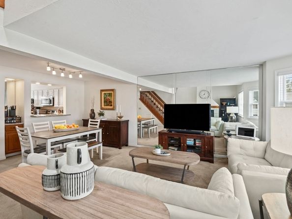 175 Tall Oaks Dr B, Weymouth MA 02190