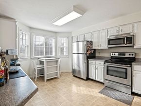 175 Tall Oaks Dr B, Weymouth MA 02190