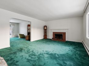 31 Locke Ave, Athol MA 01331