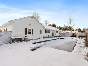 31 Locke Ave, Athol MA 01331