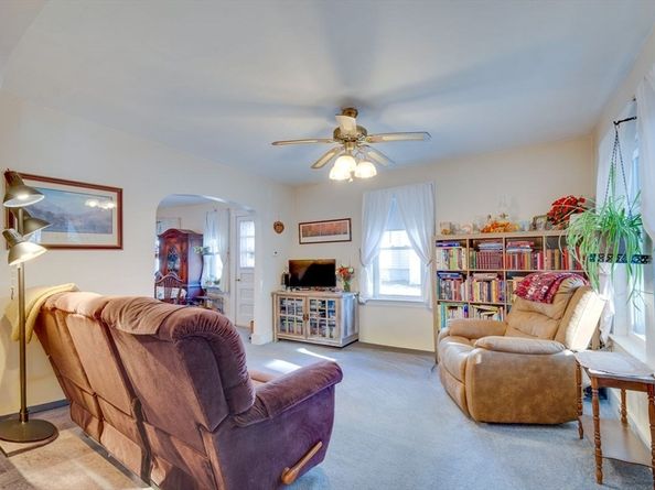 73 Prescott, Lancaster MA 01523