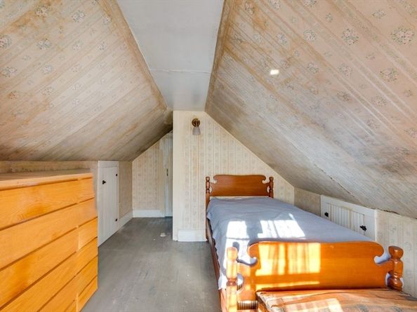 73 Prescott, Lancaster MA 01523