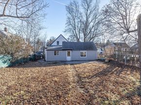12 Franklin St, Weymouth MA 02188