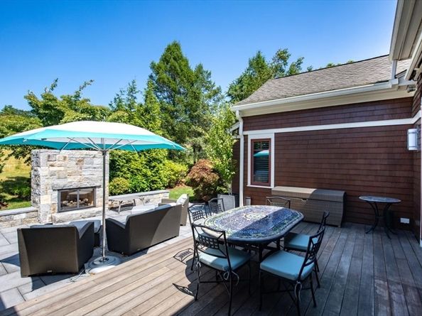 2 Black Rock Dr 21, Hingham MA 02043