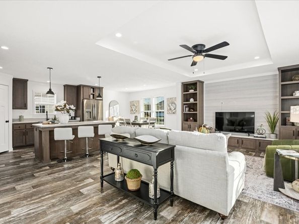 6 Berry Farms Road 63, Sturbridge MA 01566