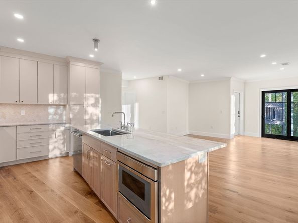 34 Vinton Street 2A, Boston MA 02127