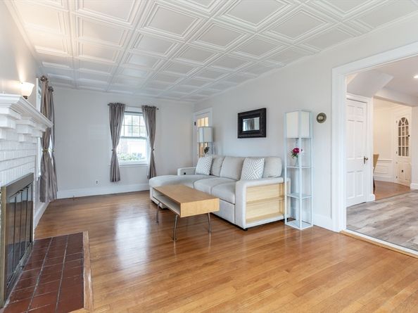 92 Plummer Ave, Winthrop MA 02152