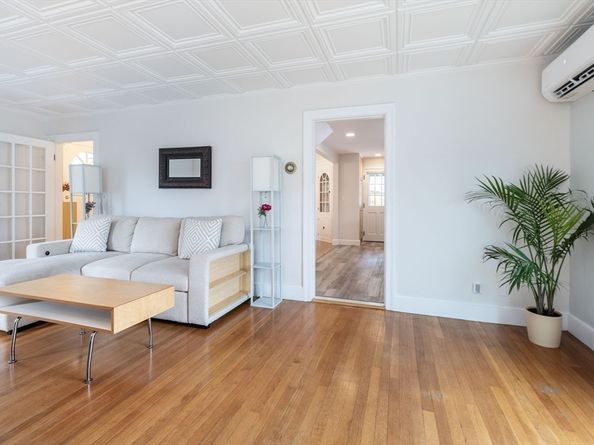 92 Plummer Ave, Winthrop MA 02152