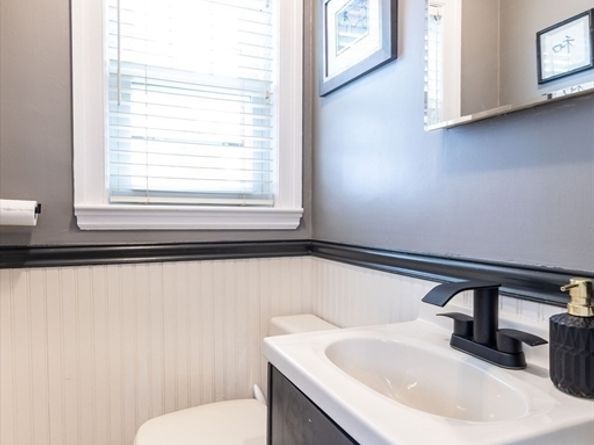 92 Plummer Ave, Winthrop MA 02152