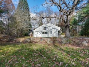 22 Granite Street, Medway MA 02053