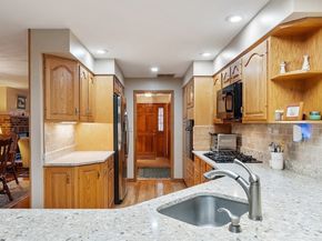 2 Tomah Dr, Peabody MA 01960