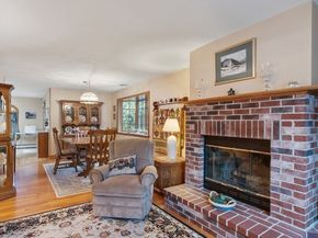 2 Tomah Dr, Peabody MA 01960