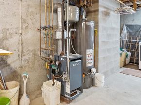 2 Tomah Dr, Peabody MA 01960