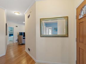 33 Summerfield Dr 33, Uxbridge MA 01569