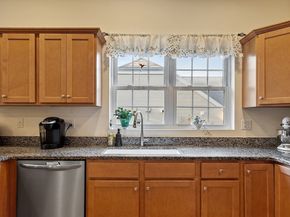 33 Summerfield Dr 33, Uxbridge MA 01569