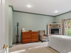 33 Summerfield Dr 33, Uxbridge MA 01569