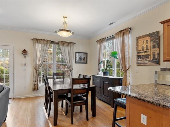 33 Summerfield Dr 33, Uxbridge MA 01569