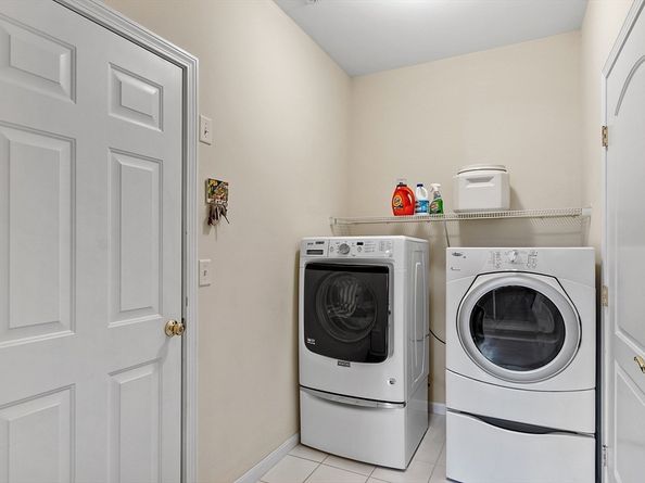 33 Summerfield Dr 33, Uxbridge MA 01569