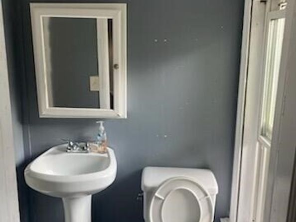 52 Moran St, Gardner MA 01440