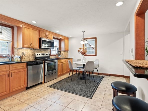 313 South Street, Reading MA 01867