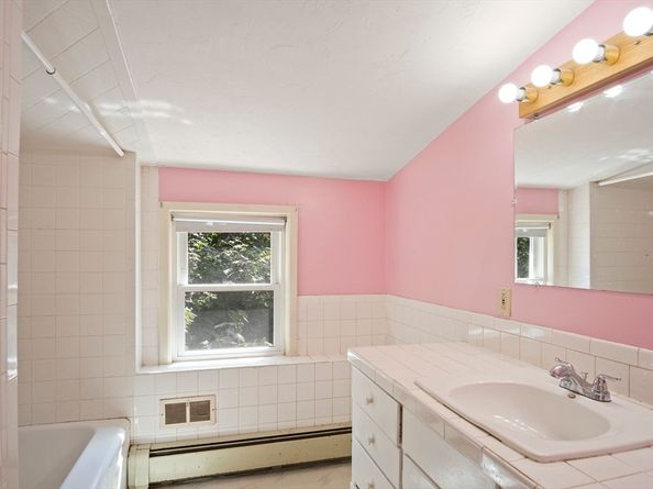 28 Eustis, Saugus MA 01906