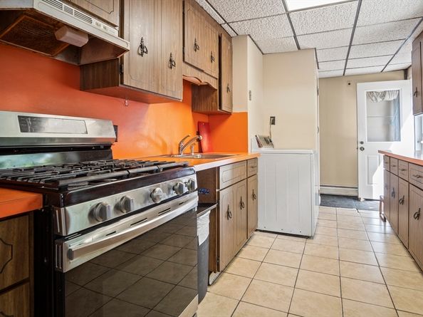 28 Eustis, Saugus MA 01906