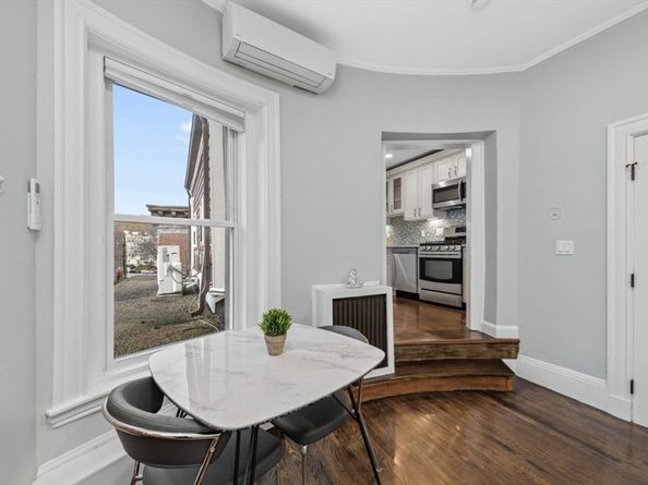 1880 Beacon St 6, Brookline MA 02445