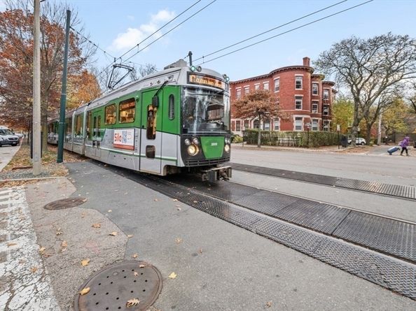 1880 Beacon St 6, Brookline MA 02445